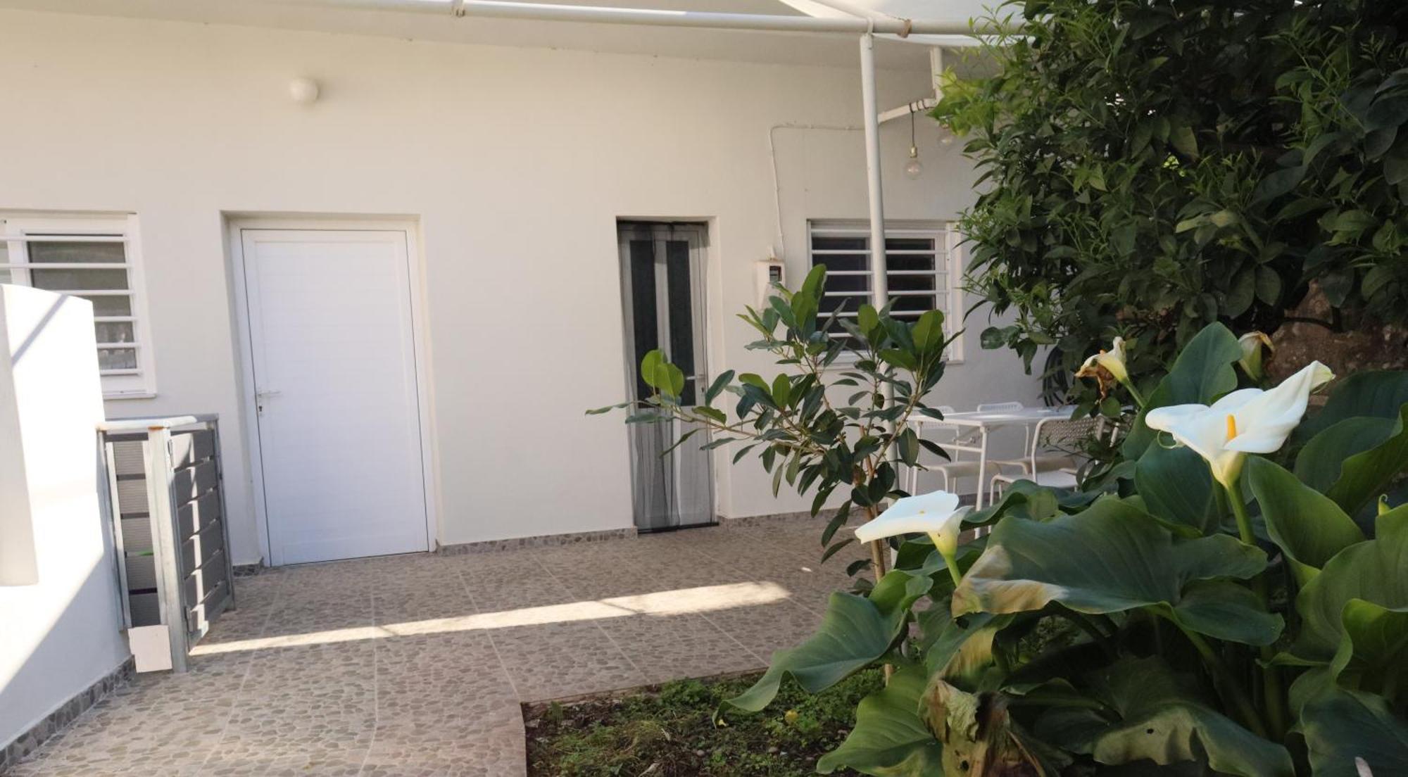 הוילה דרבני Seaside House With Garden מראה חיצוני תמונה